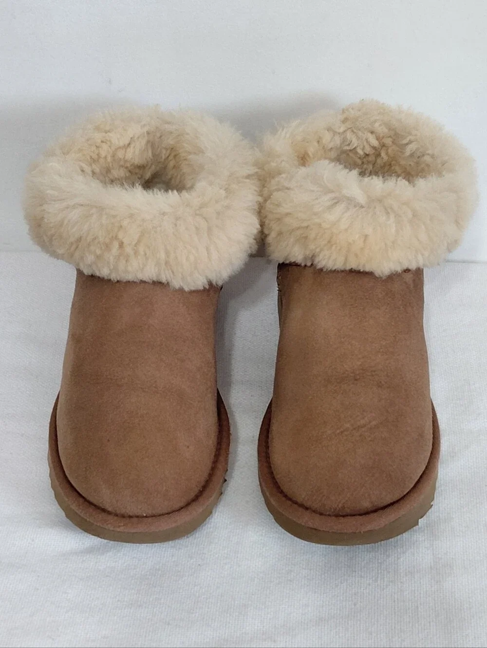Ugg Classic Short Boot Size 8